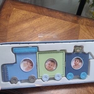 NWT! Blue and Green Train Tri-Folding New Baby Photo Frame